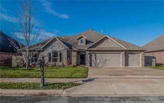 5304 S 62nd Place, Rogers, AR 72758