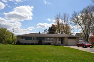 204 Rubicon St, Hustisford, WI 53034