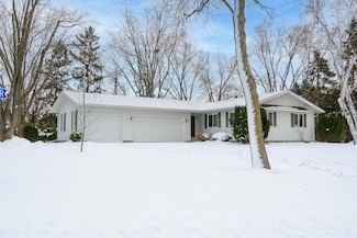 442 Aberdeen Dr, Waite Park, MN 56387