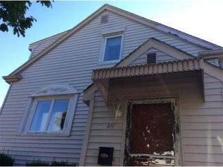 69 Alden Ave, Revere, MA 02151