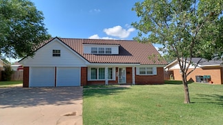 2610 W 17th St, Plainview, TX 79072