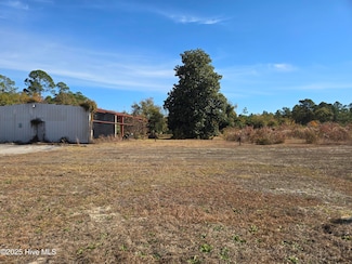 10201 McColl Rd, Laurinburg, NC 28352