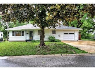 2718 Southwest Trail, Saint Joseph, MO 64506