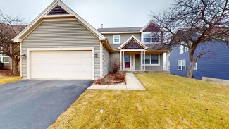 1092 N Camden Ln, South Elgin, IL 60177