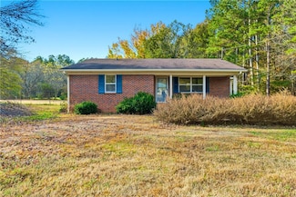 171 Yancey Rd, Arnoldsville, GA 30619