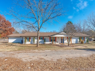 24073 N County Road 3292, Wynnewood, OK 73098