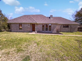 104 Lassetter Dr, Red Oak, TX 75154