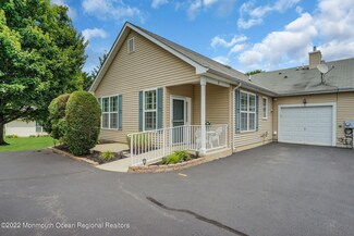 24 Fennel Ct, Manchester, NJ 08759