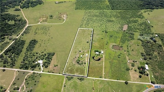 295 Lassman Rd, Goliad, TX 77963