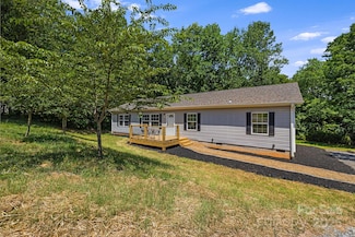 22 Bachelder Ln, Candler, NC 28715