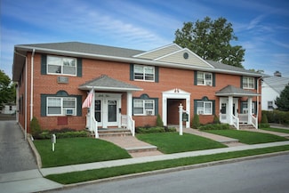 64 Gibson Blvd Unit 4B, Valley Stream, NY 11581
