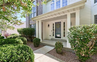 2529 Maple Tree Dr, Saint Charles, MO 63303