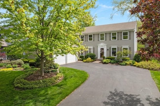 1228 N West St, Naperville, IL 60563
