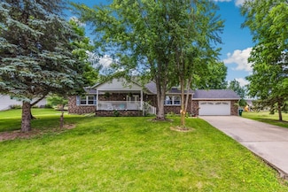 839 Riverside Dr, Dixon, IL 61021