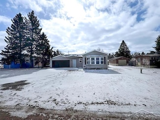 107 E Blueberry St, Gwinn, MI 49841
