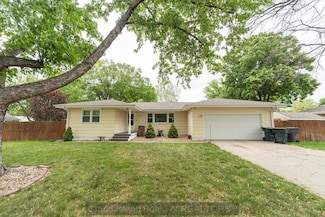2127 N Sheridan Ave, Grand Island, NE 68803