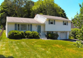 464 French St, Oakville, CT 06779