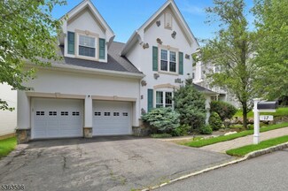 17 Crooked Hill, Oakland, NJ 07436