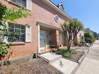 2030 Plantation Dr Unit B2, Conroe, TX 77301