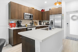 8301 NW 41st St Unit B-309, Doral, FL 33166