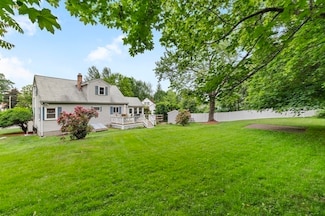 110 Kearney Dr, Lowell, MA 01852