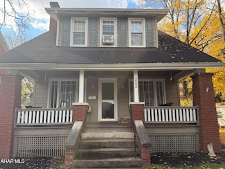 202 Coleridge Ave, Altoona, PA 16602