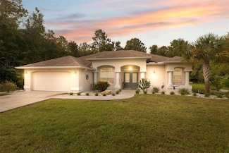 13 Pine St, Homosassa, FL 34446