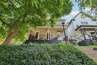 432 8th St, Oakmont, PA 15139