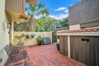 1330 NW 13th St Unit 6, Boca Raton, FL 33486