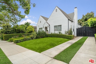 249 S Canon Dr, Beverly Hills, CA 90212