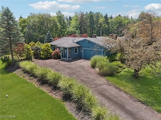 33100 Pinetree Rd, Cleveland, OH 44124