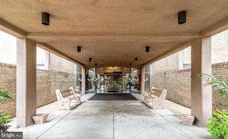 9200 Edwards Way Unit 907, Hyattsville, MD 20783
