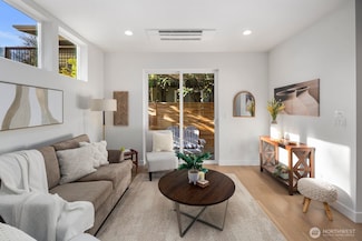 2665 51st Ave SW, Seattle, WA 98116