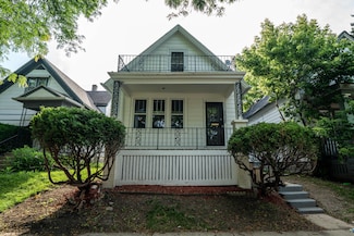 3206 N 11th St, Milwaukee, WI 53206