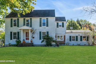 33 Swartzel Dr, Middletown, NJ 07748