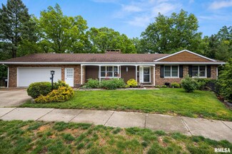 6602 N Cobblestone Ct, Peoria, IL 61614