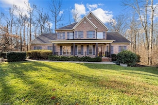 8403 Creeks Edge Ct, Oak Ridge, NC 27310