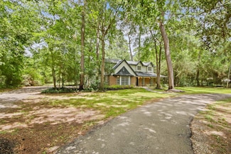 22034 Pine Tree Ln, Hockley, TX 77447