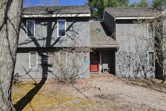 11 Downhill, Blakeslee, PA 18610