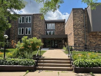 450 Ford Rd Unit 319, Saint Louis Park, MN 55426