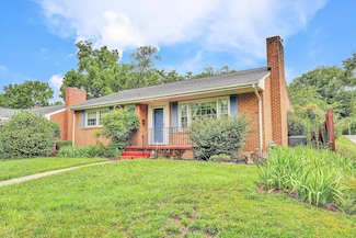 2401 Maiden Ln SW, Roanoke, VA 24015