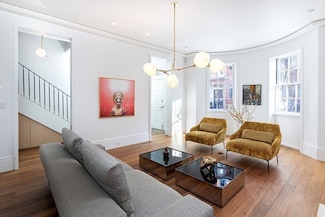 21 Chestnut St, Boston, MA 02108