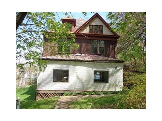 3028 Huxley St, Pittsburgh, PA 15204