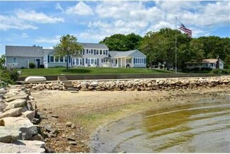 274 Cromesett Rd, Wareham, MA 02571