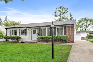 1097 Valley Stream Dr, Wheeling, IL 60090