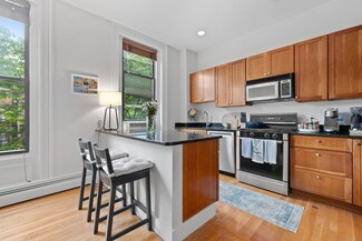 32 Yarmouth St Unit 2, Boston, MA 02116