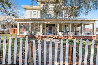 502 W Hubbard St, Mineral Wells, TX 76067
