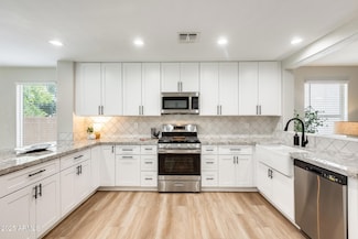 1015 E Daniella Dr, San Tan Valley, AZ 85140