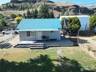 118 E Grand Coulee Ave, Grand Coulee, WA 99133