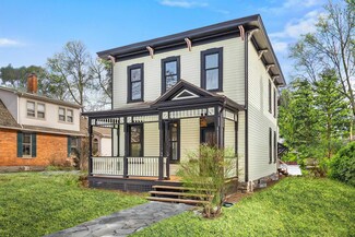 188 N Washington St, Delaware, OH 43015
